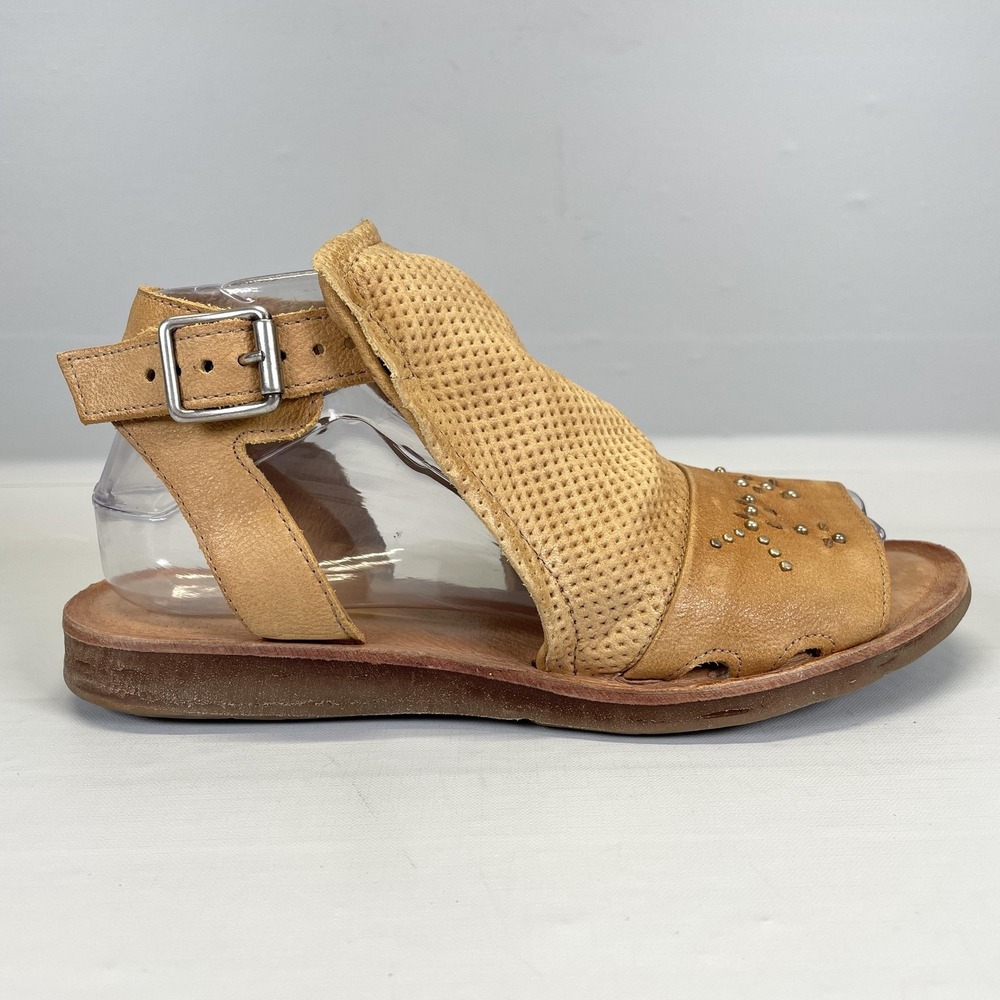 Miz Mooz Fifi Sandals Womens Size 38 Tan Leather Flats Ankle Strap Buckle Shoes
